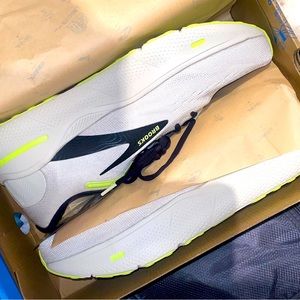 BROOKS Ghost Max 071, size 14